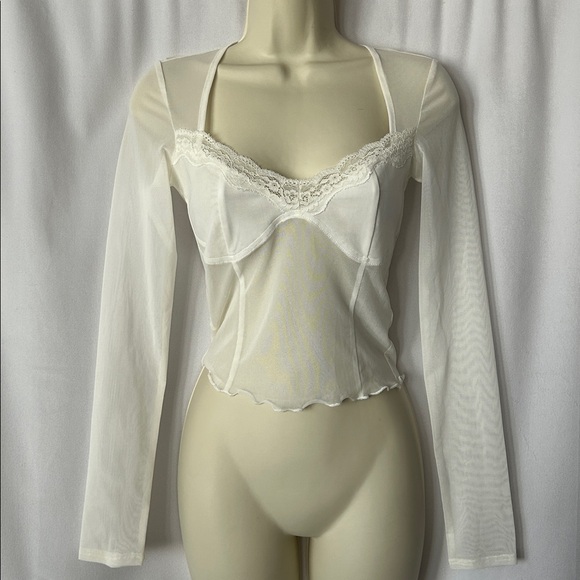 I.AM.GIA NWT Gianna White Sheer Long Sleeve Sheer Crop Top Shirt **Size M** 🔥🔥 - Picture 2 of 6
